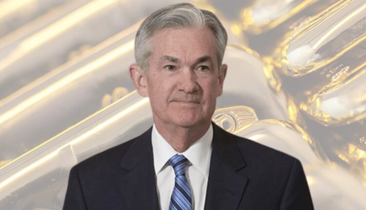 นาย เจอโรม พาวเวล ประธานธนาคารกลางสหรัฐ (เฟด)